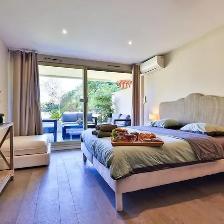 Centre St Tropez - Gd 2 Pieces, Piscine Et Parking アパート *