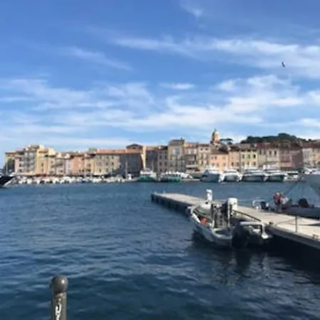 Centre St Tropez - Gd 2 Pieces, Piscine Et Parking *