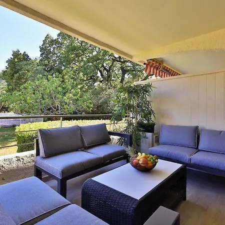 Centre St Tropez - Gd 2 Pieces, Piscine Et Parking