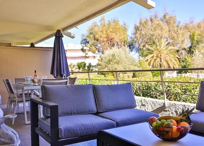 Centre St Tropez - Gd 2 Pieces, Piscine Et Parking Lägenhet *