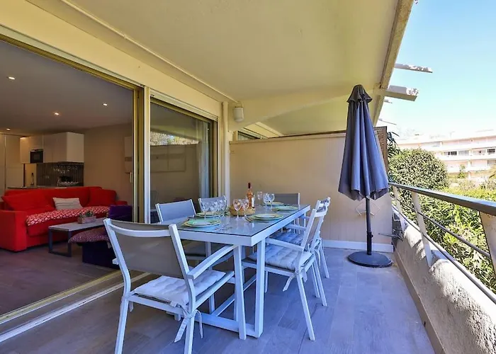 Apartment Centre St Tropez - Gd 2 Pieces, Piscine Et Parking